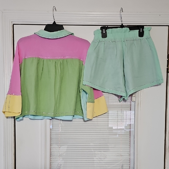 Pastel Colorblock Two-Piece Set - Women Other - Picture 3 of 3